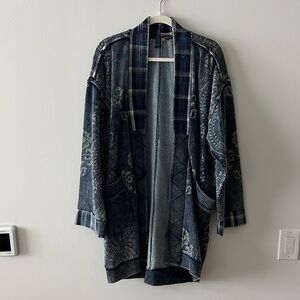 Pilcro Women's Blue and Gray Patterned Cape